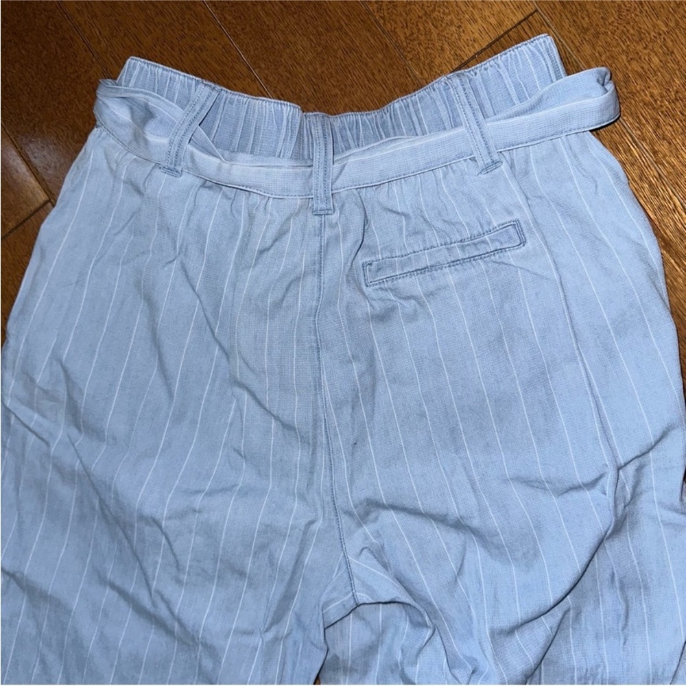 Cropped belted pants - Picture 7 of 8